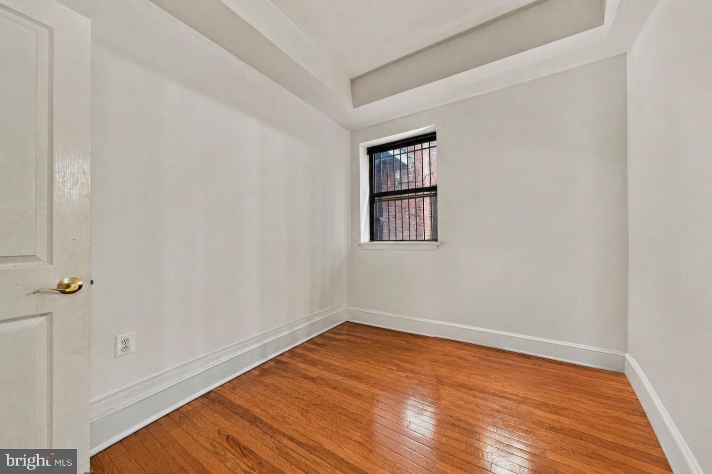 1419 Clifton St Nw #104 Property Photo 18