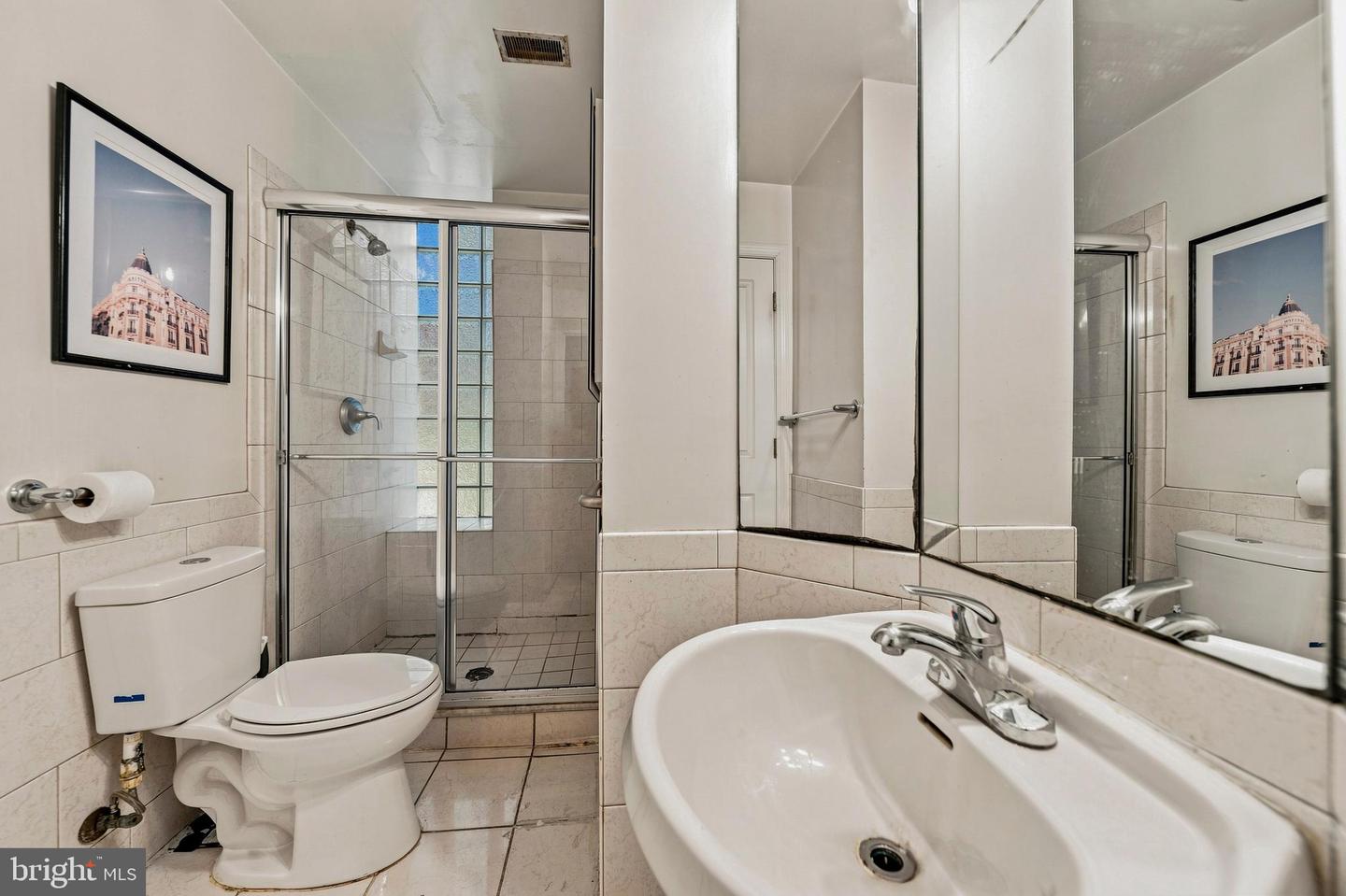 1419 Clifton St Nw #104 Property Photo 19