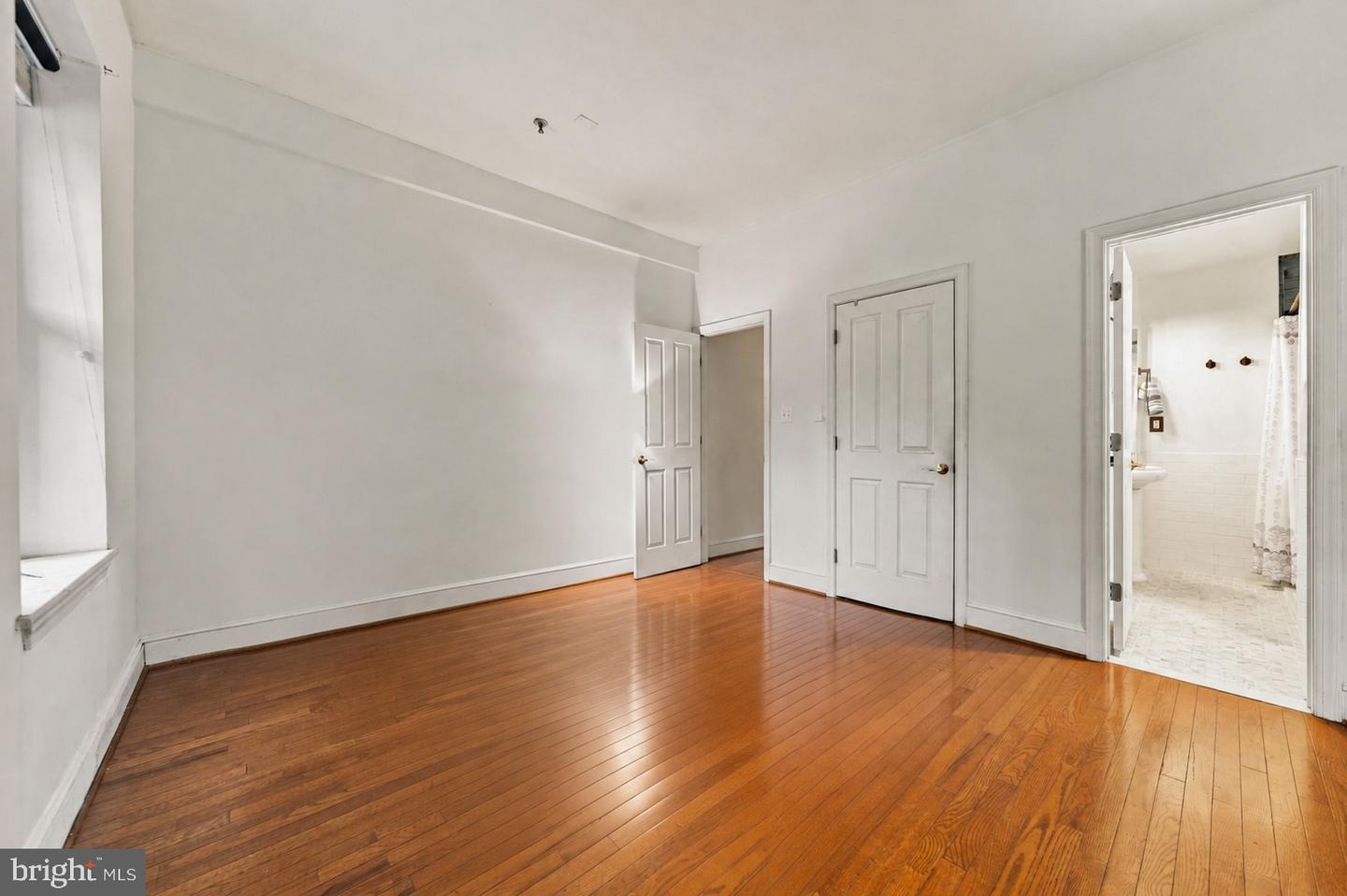 1419 Clifton St Nw #104 Property Photo 22