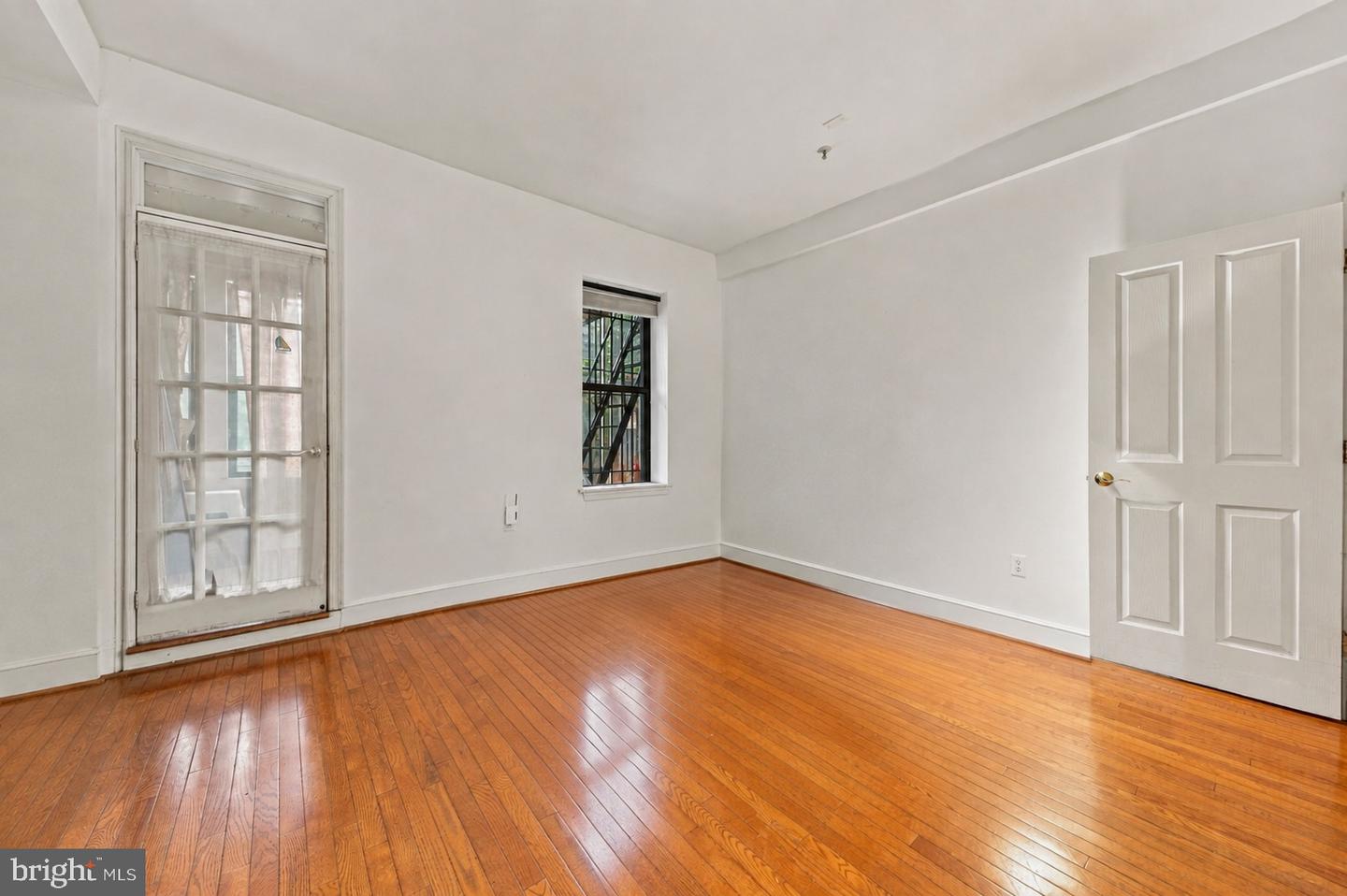 1419 Clifton St Nw #104 Property Photo 23