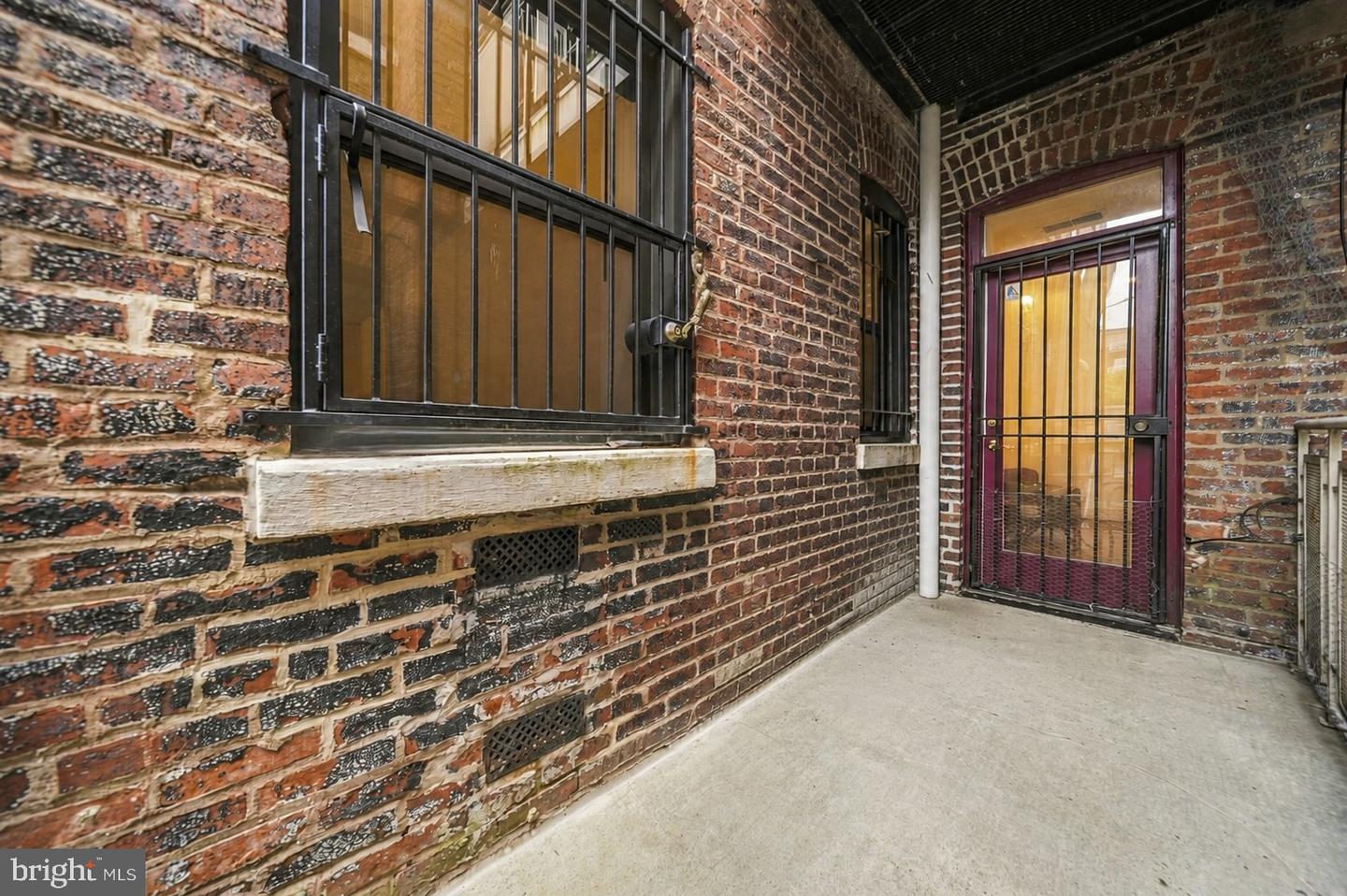 1419 Clifton St Nw #104 Property Photo 26