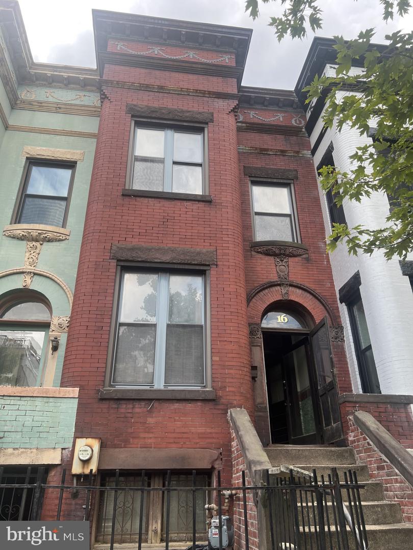 16 S St Nw Property Photo 1