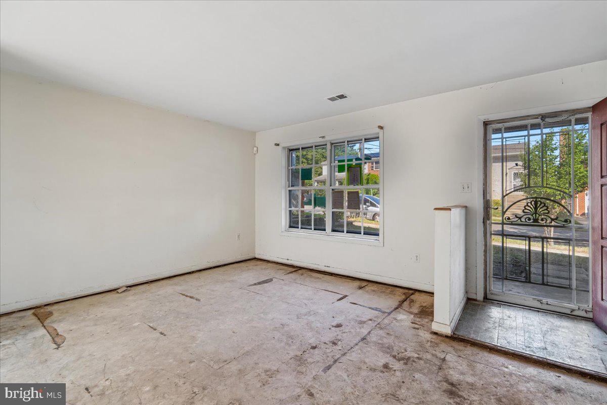 2408 24th St Se Property Photo 5