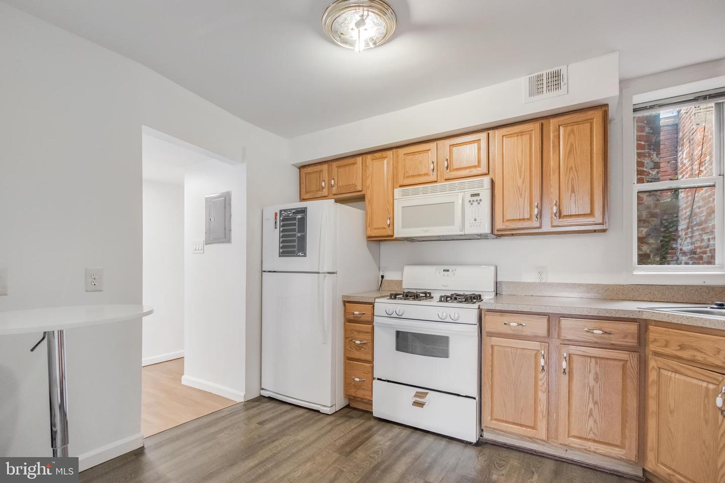 814 11th St Ne #unit A Property Photo 3