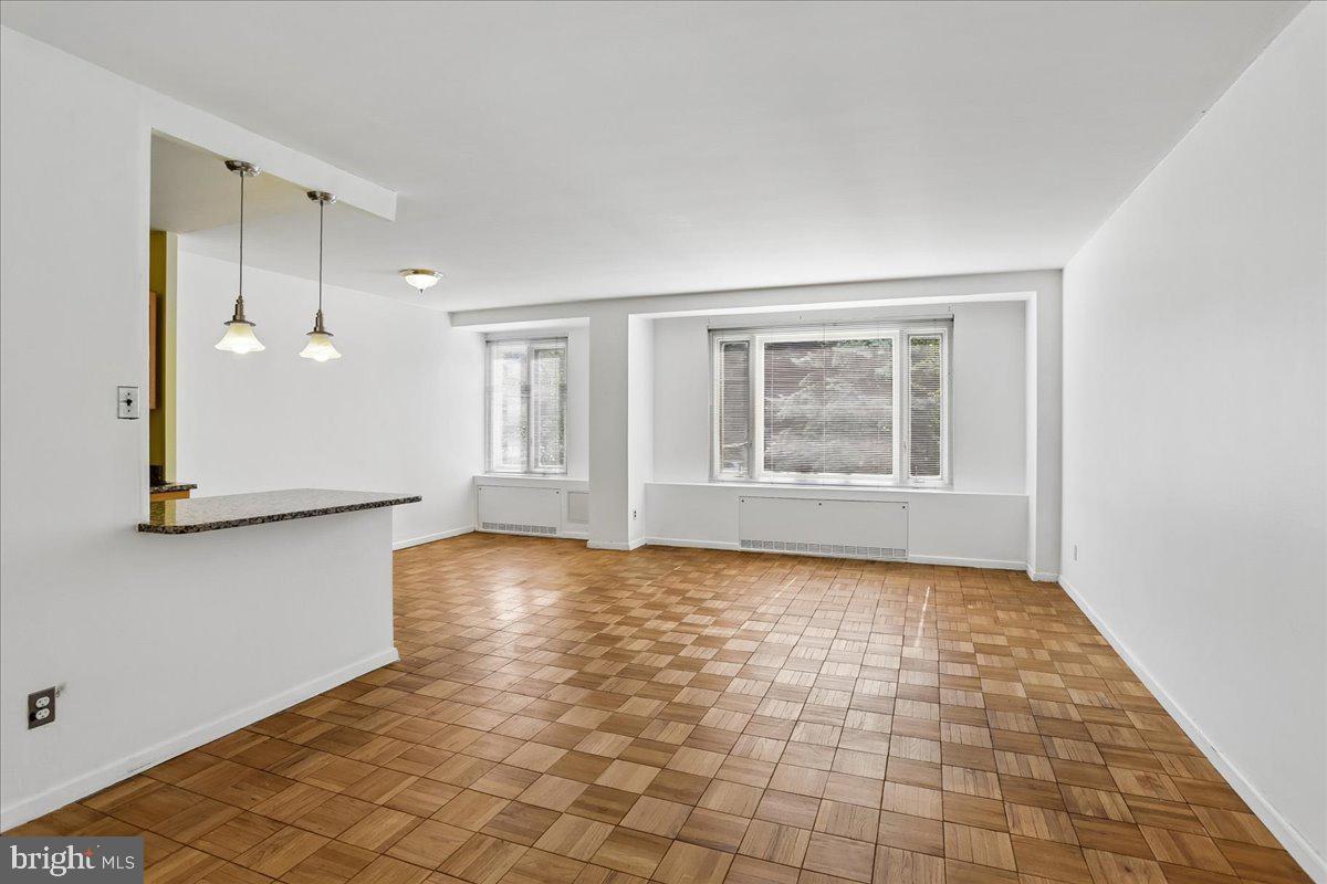 2475 Virginia Nw #220 Property Photo 11
