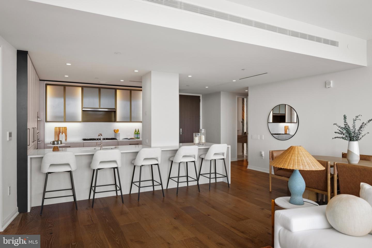 601 Wharf St Sw #903 Property Photo 4