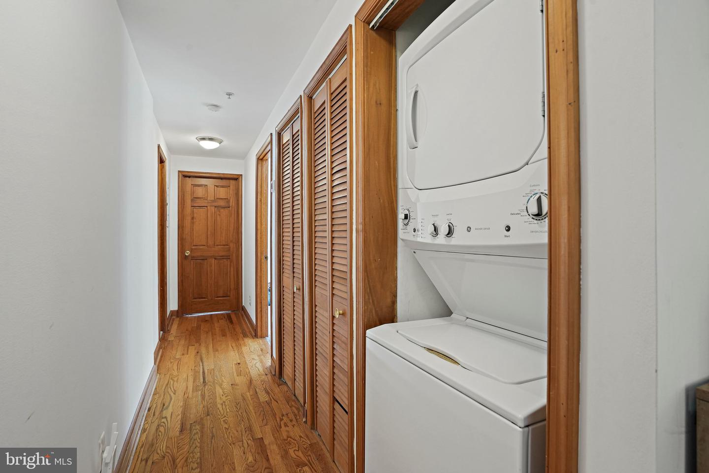 623 5th St Ne Property Photo 8