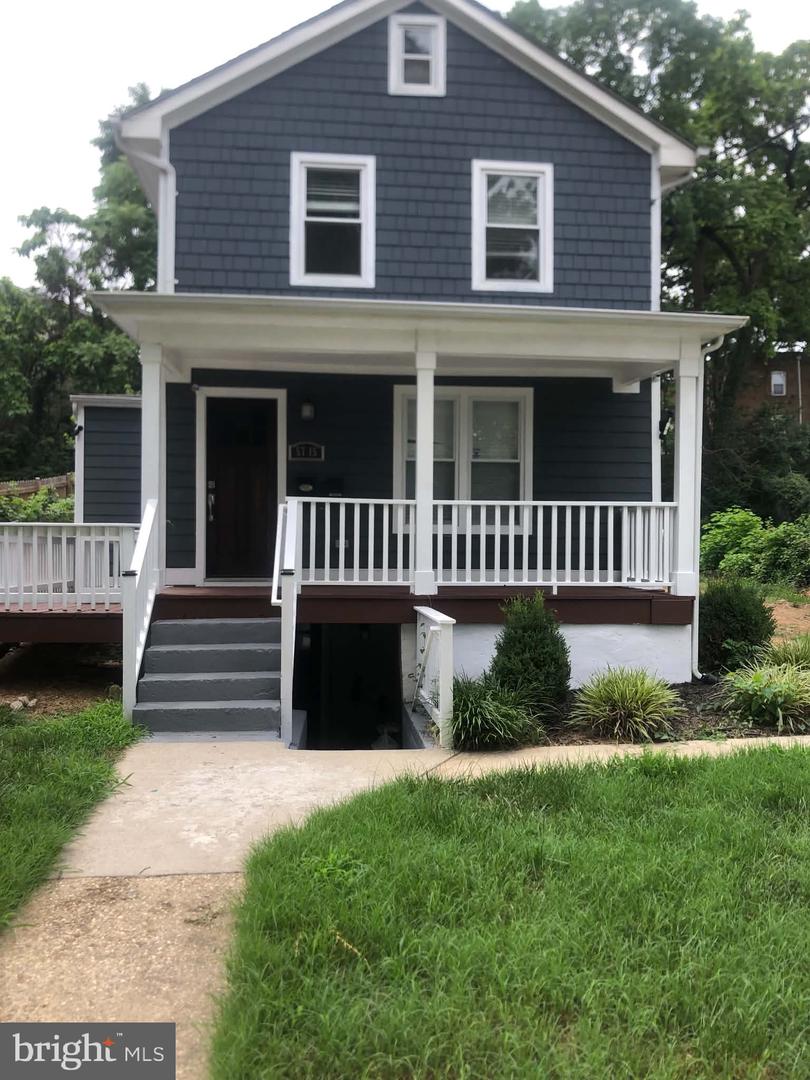 5715 Clay St Ne Property Photo 1