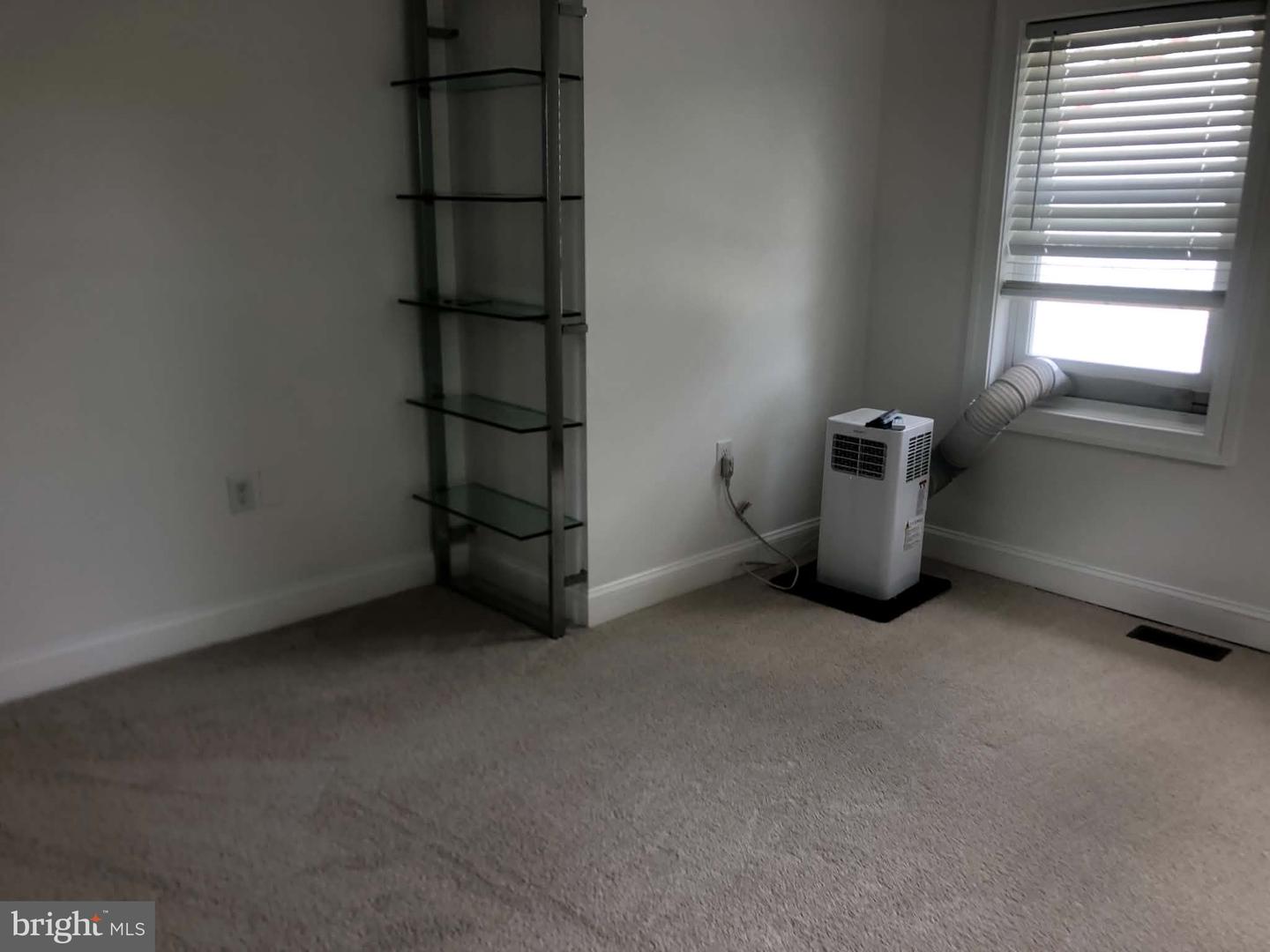 5715 Clay St Ne Property Photo 20