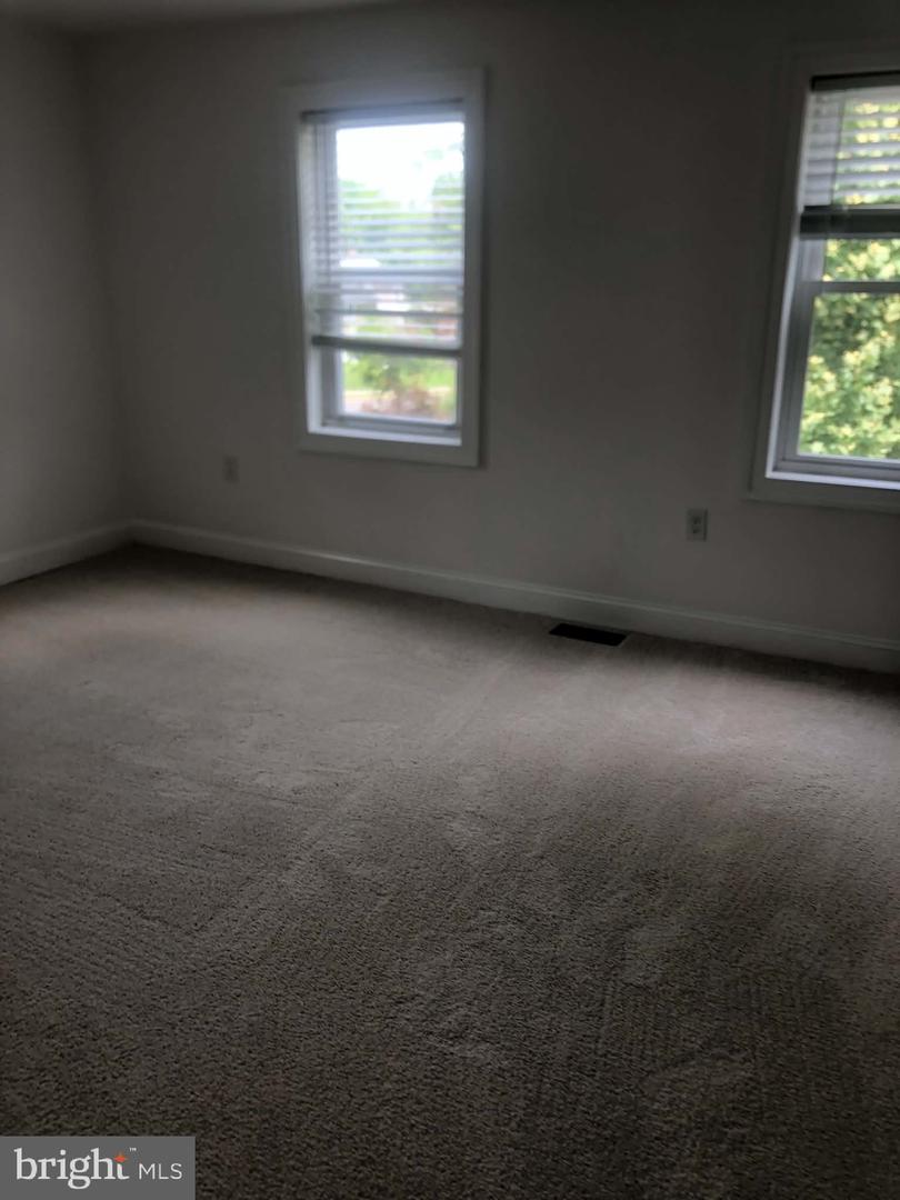 5715 Clay St Ne Property Photo 21