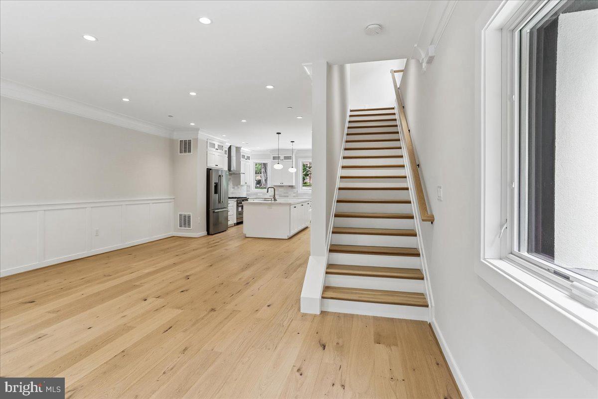 3929 Fulton St Nw #a Property Photo 8