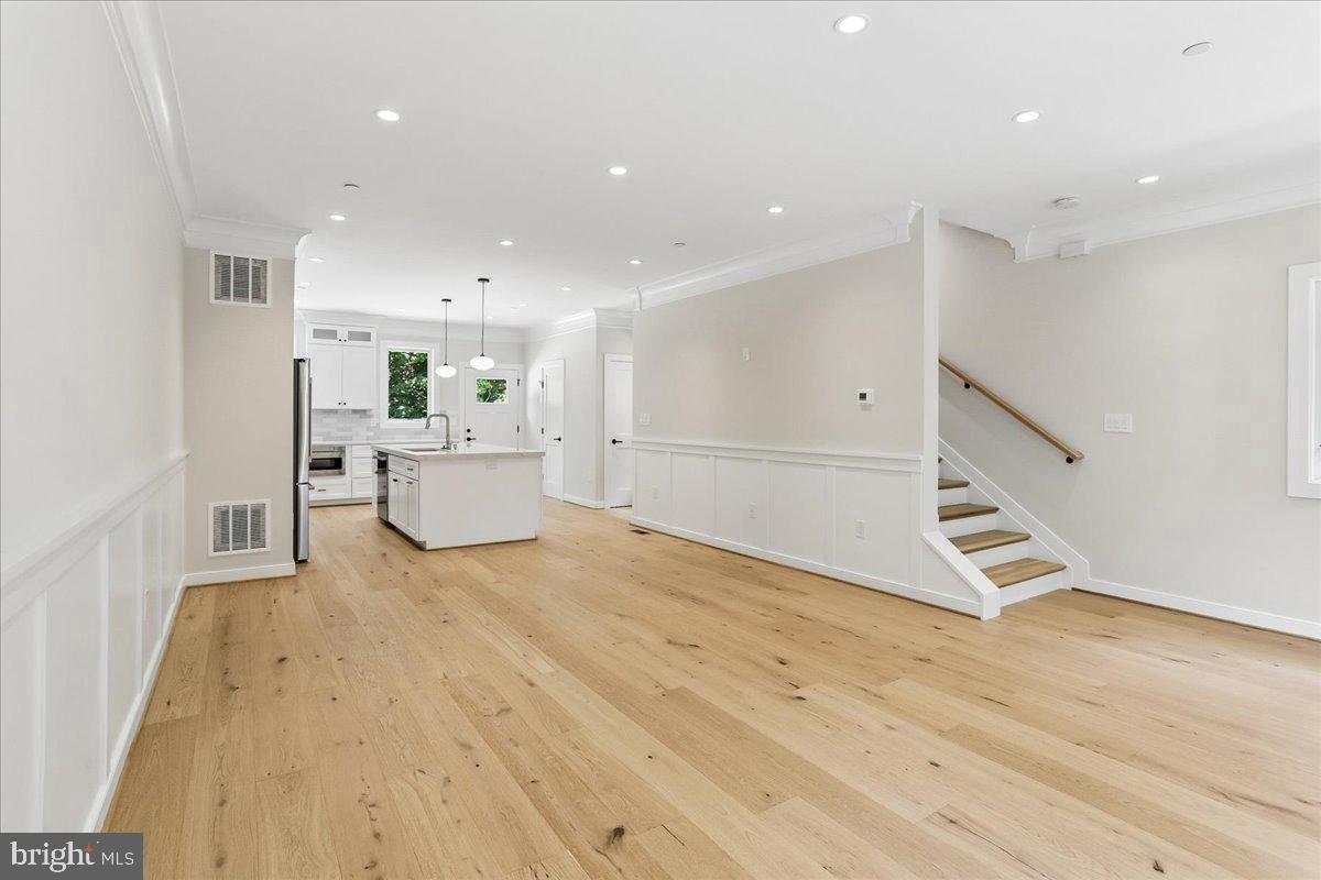 3929 Fulton St Nw #a Property Photo 9