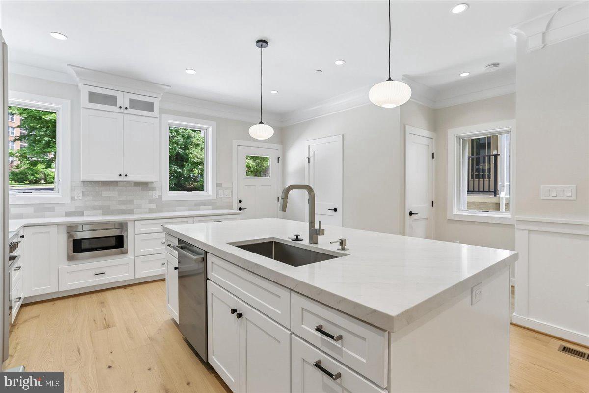3929 Fulton St Nw #a Property Photo 14