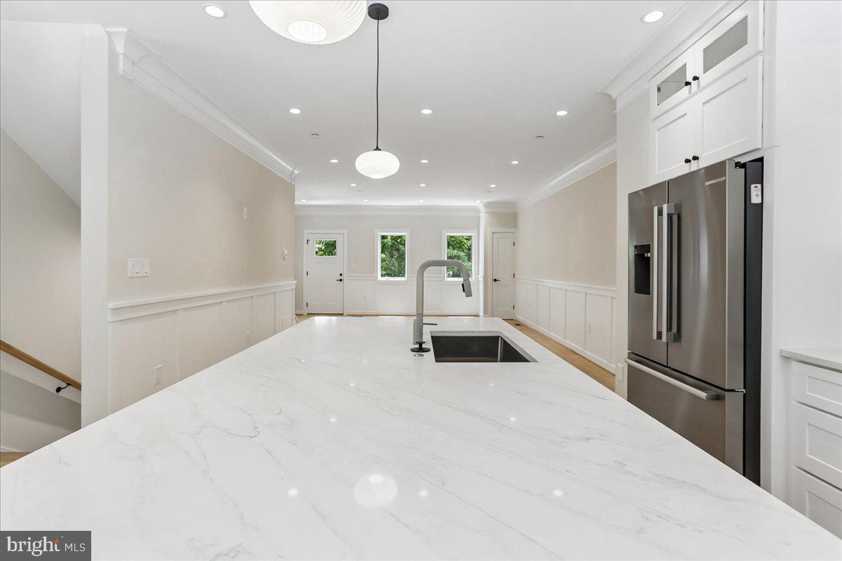 3929 Fulton St Nw #a Property Photo 15
