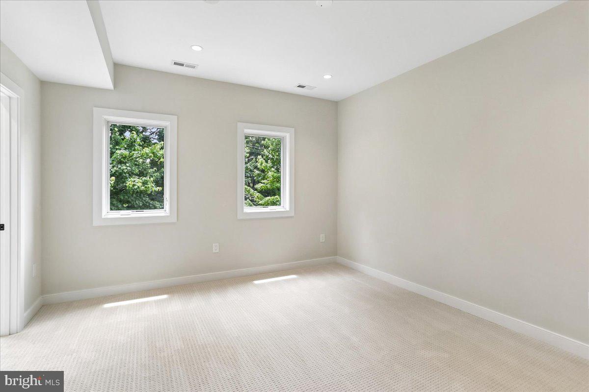 3929 Fulton St Nw #a Property Photo 22