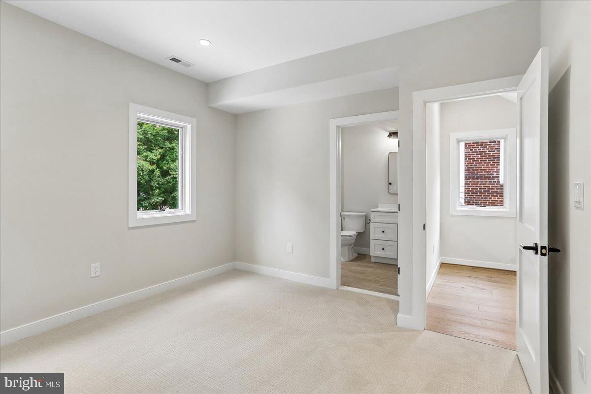3929 Fulton St Nw #a Property Photo 28