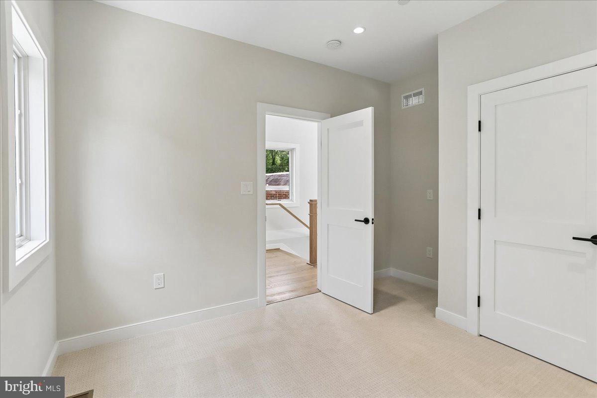 3929 Fulton St Nw #a Property Photo 37
