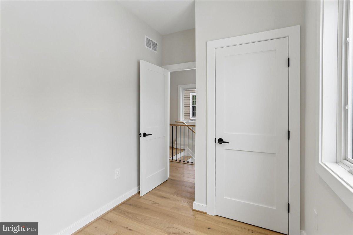 3929 Fulton St Nw #a Property Photo 40