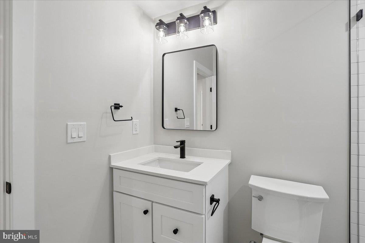 3929 Fulton St Nw #a Property Photo 48