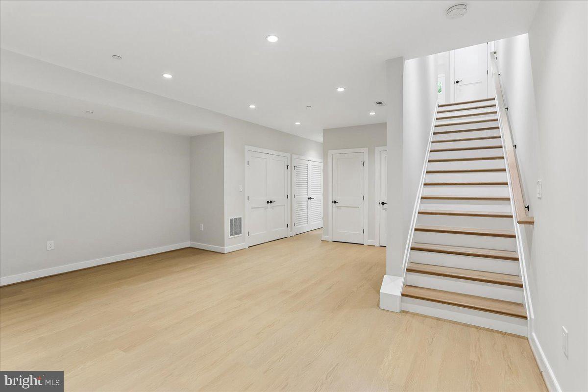 3929 Fulton St Nw #a Property Photo 51