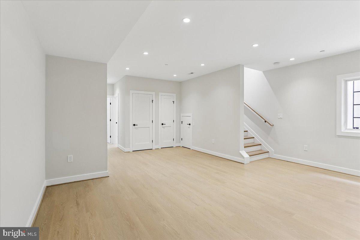 3929 Fulton St Nw #a Property Photo 52