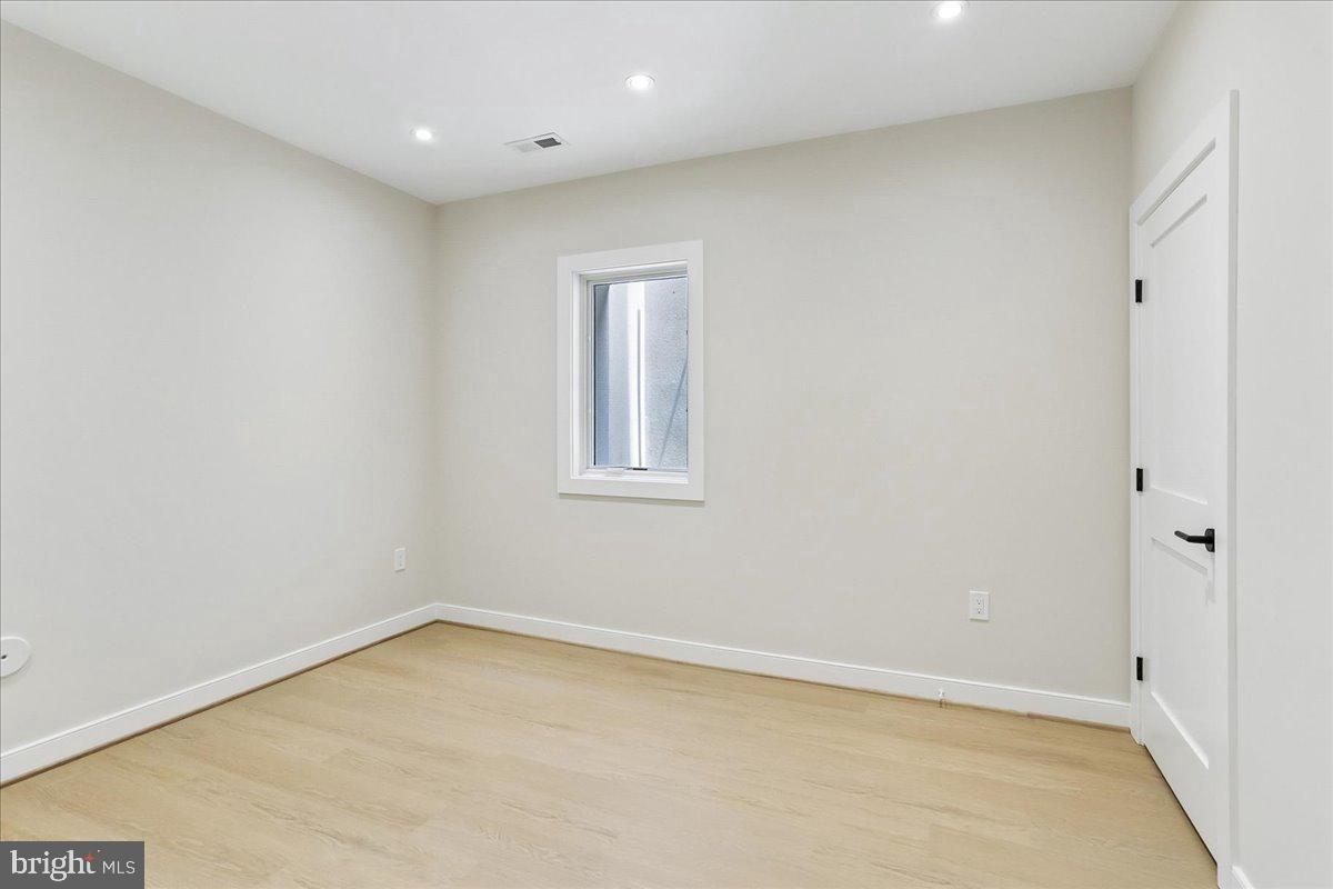 3929 Fulton St Nw #a Property Photo 55