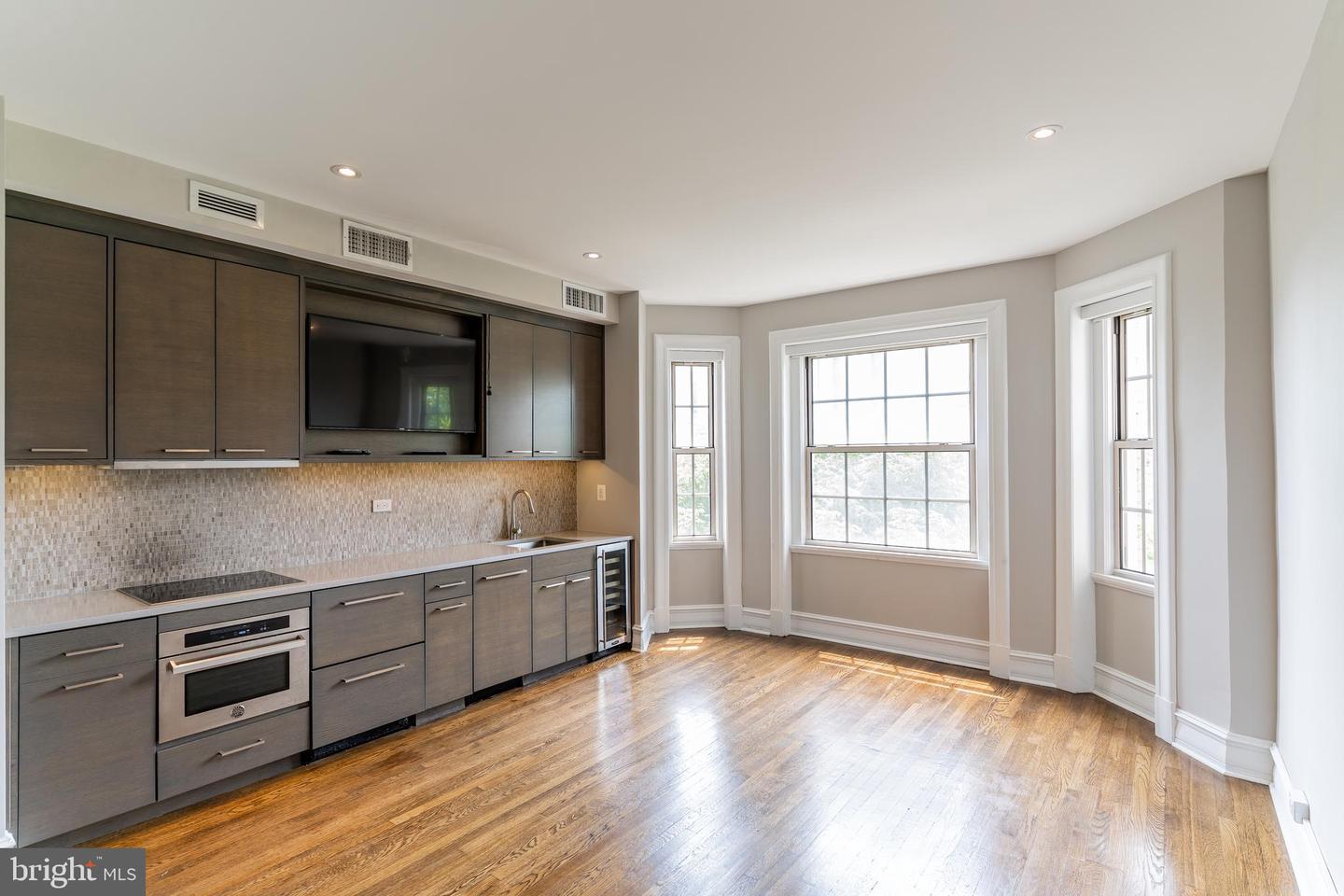 1801 16th St Nw #308 Property Photo 9