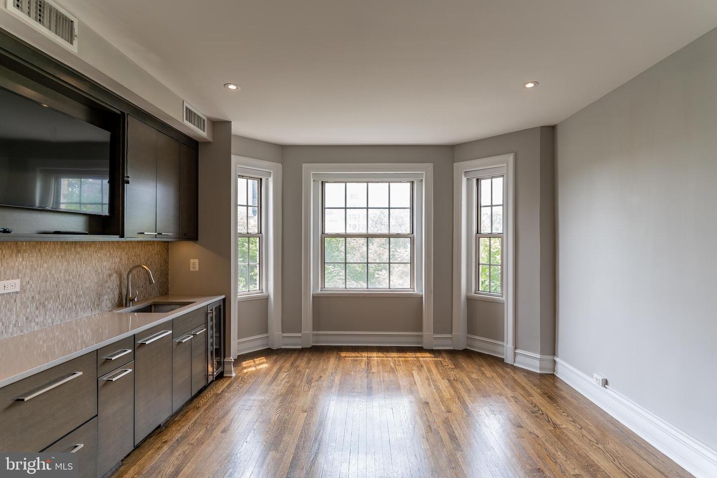 1801 16th St Nw #308 Property Photo 10