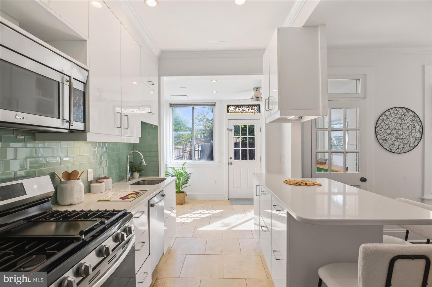 DCDC2275966 Property Photo 10