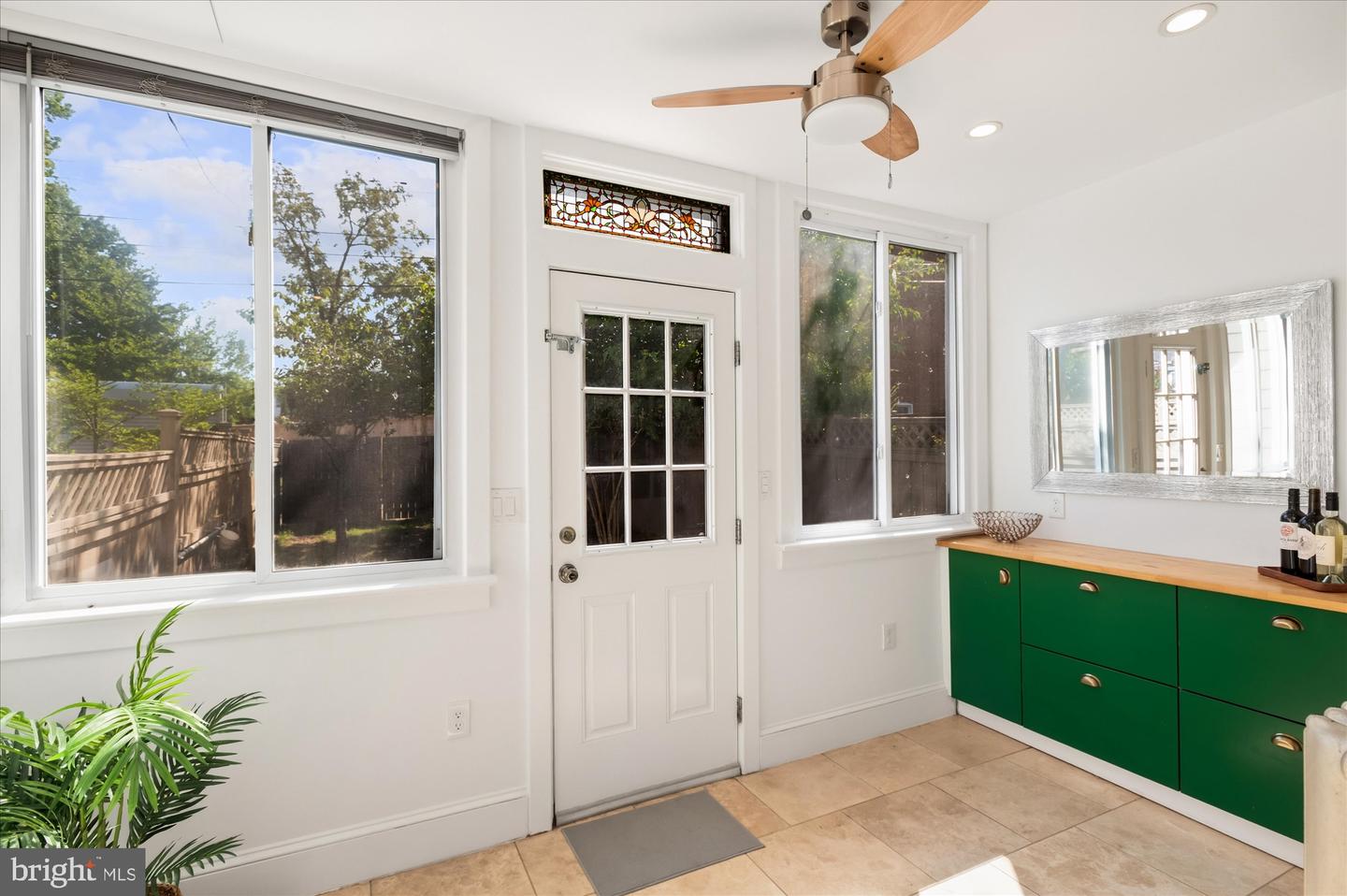 DCDC2275966 Property Photo 11