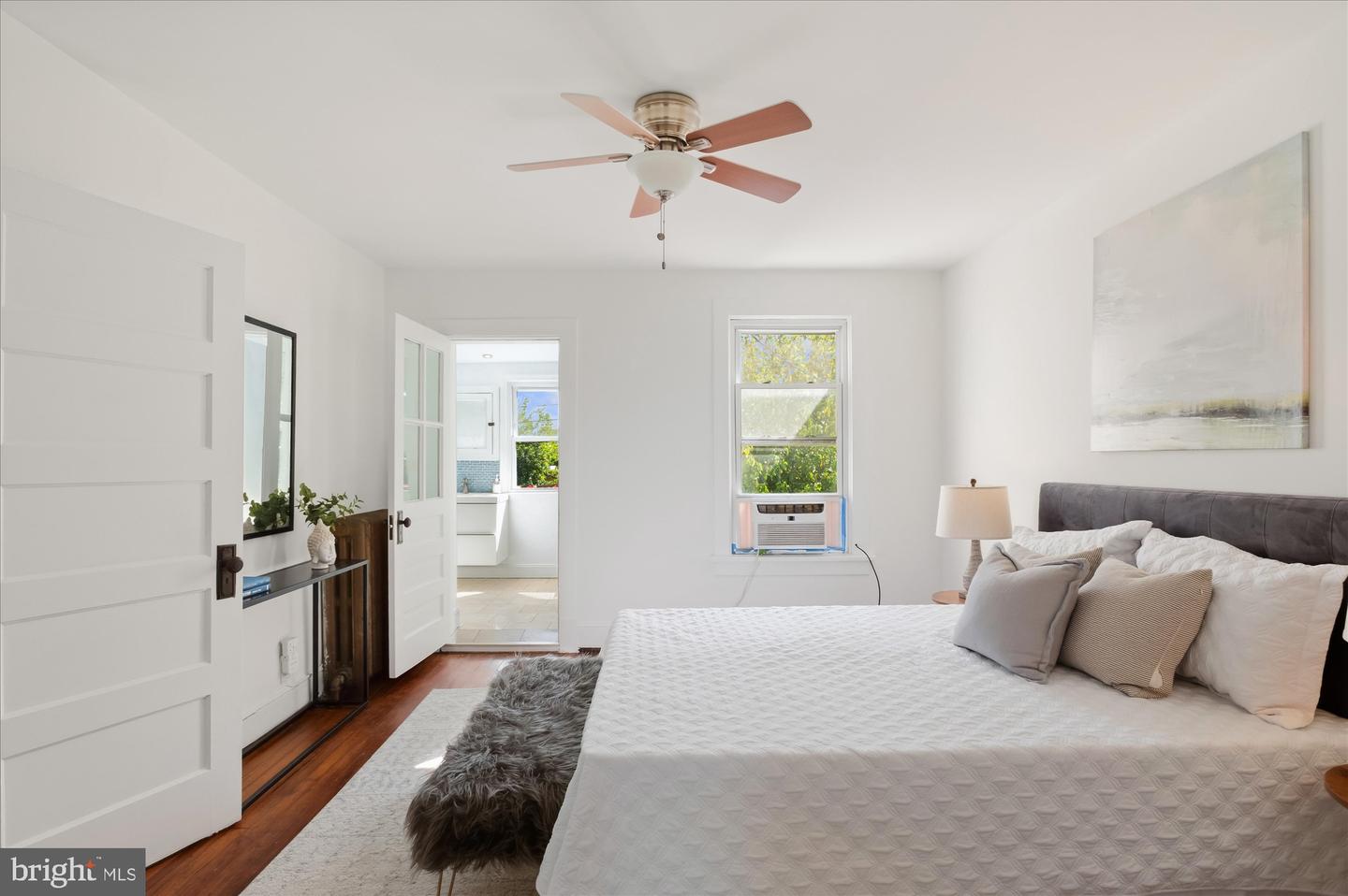 DCDC2275966 Property Photo 13
