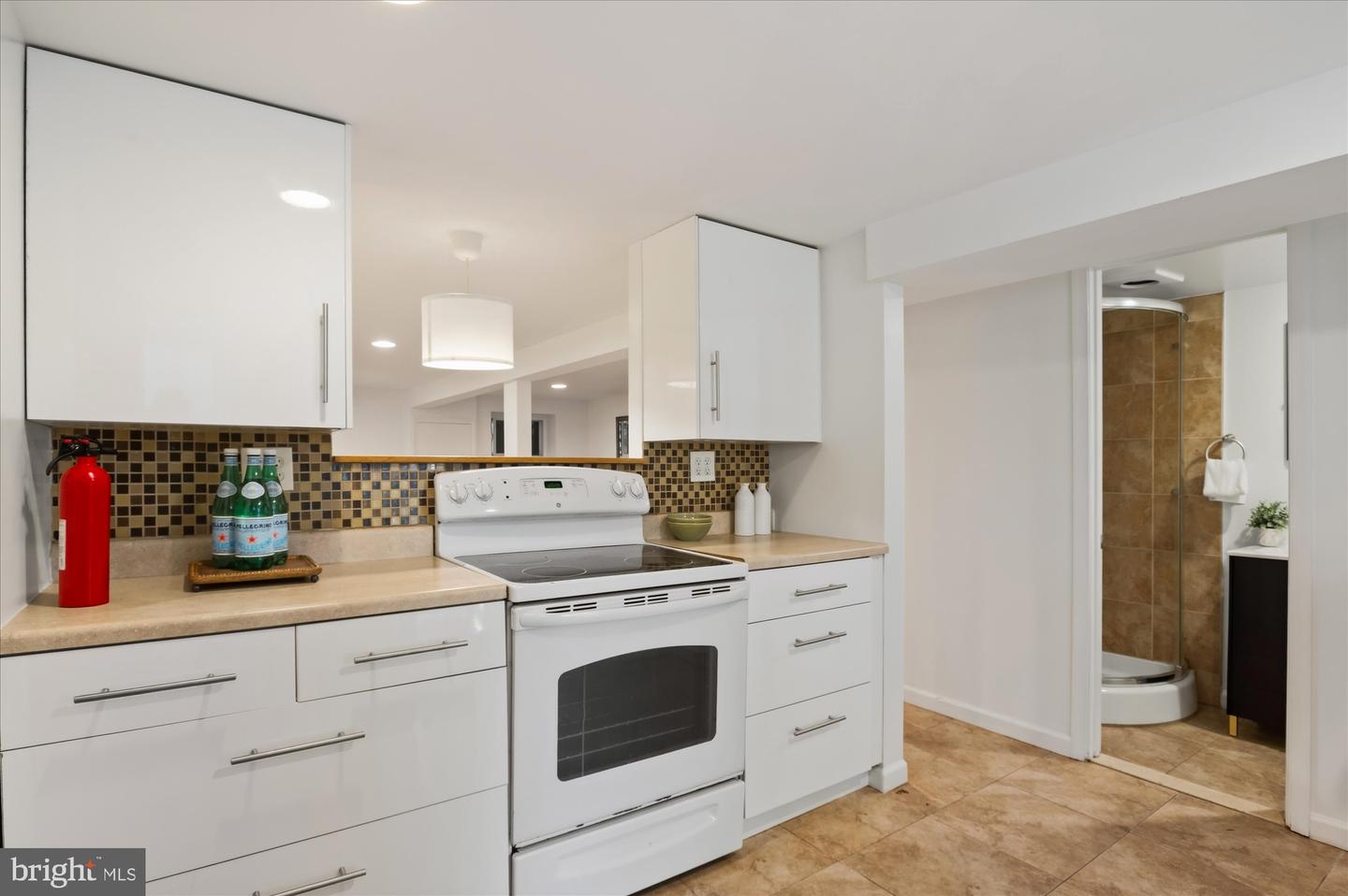 DCDC2275966 Property Photo 21