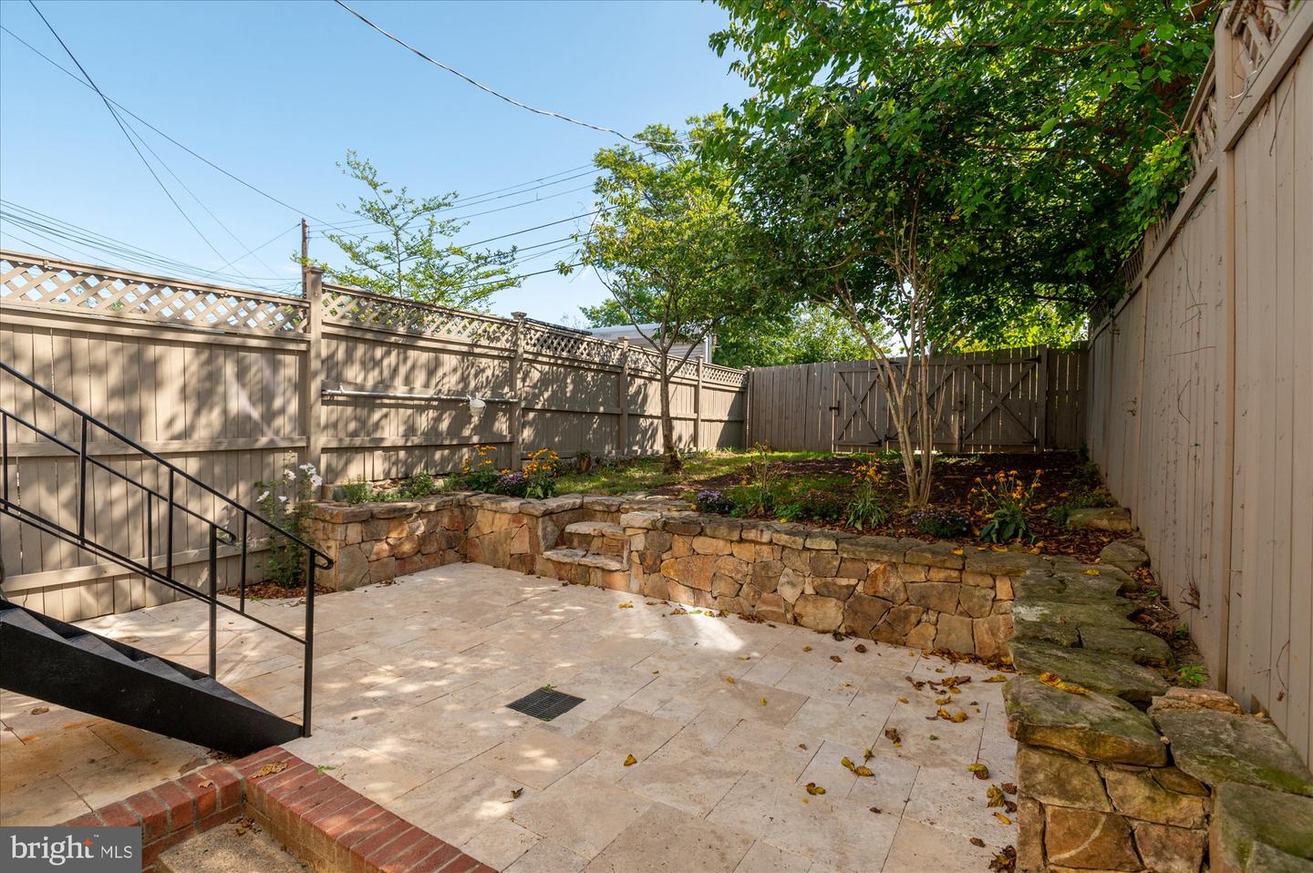 DCDC2275966 Property Photo 23