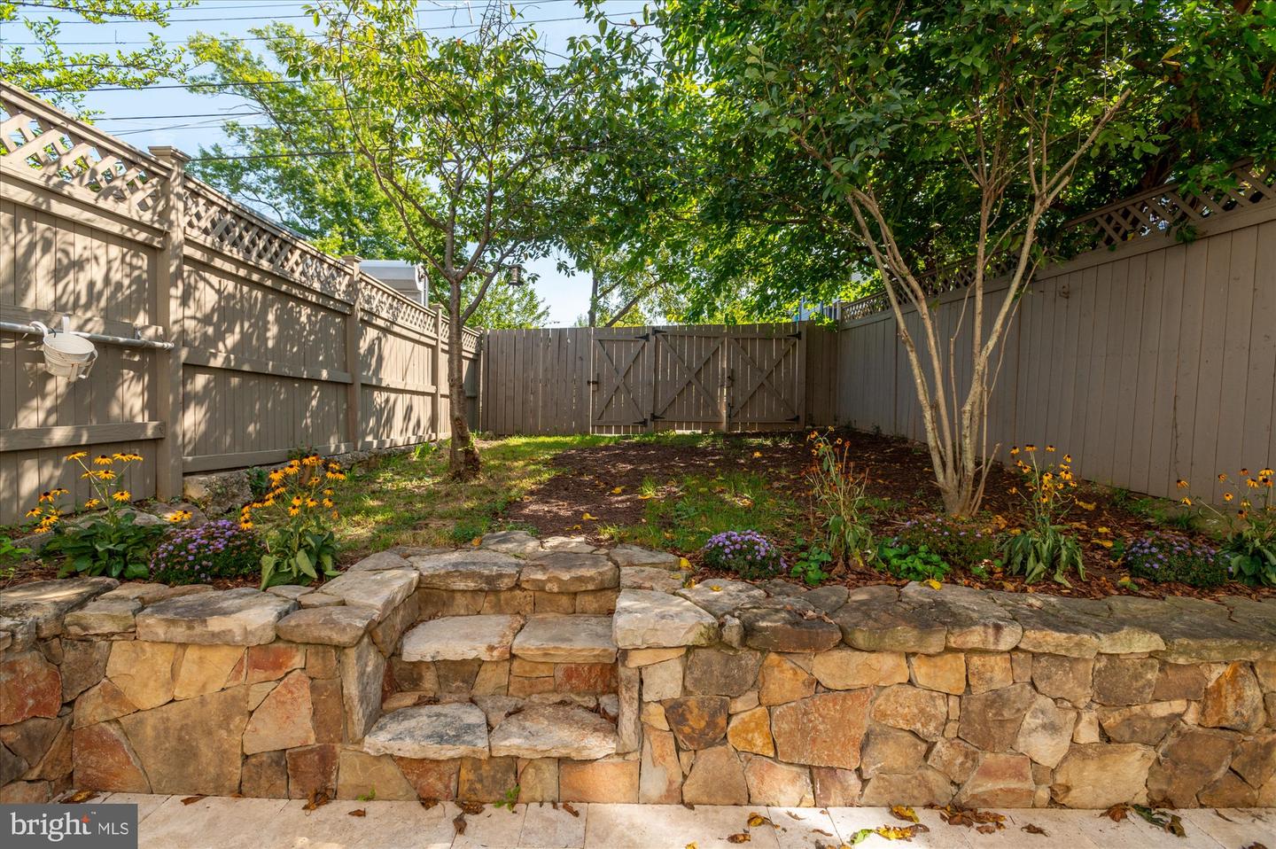 DCDC2275966 Property Photo 24