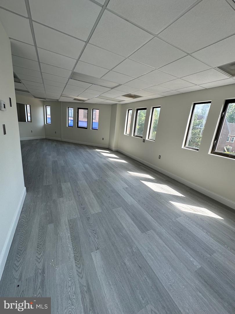 4434 MACARTHUR BLVD NW #202 Property Photo 1