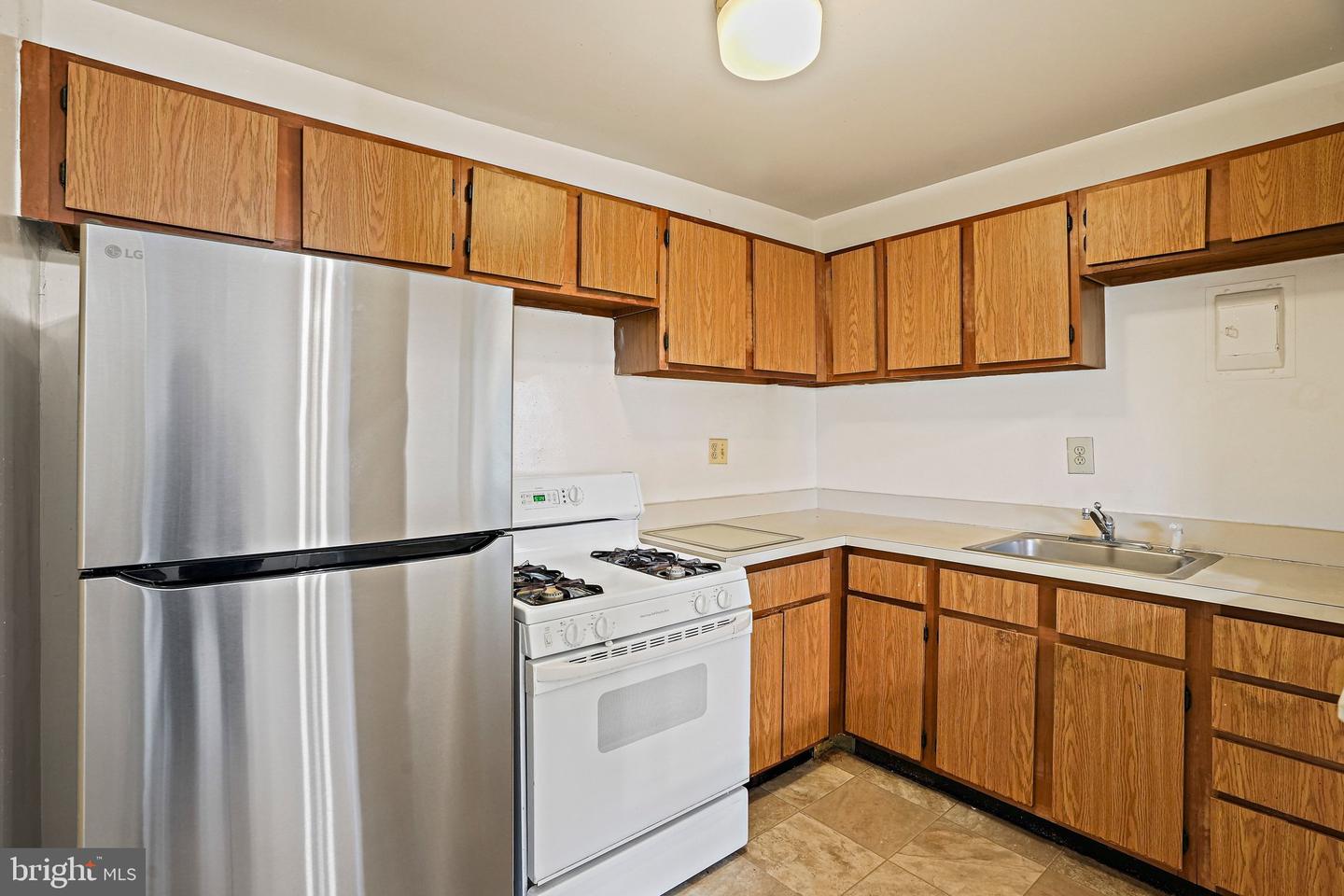 4270 East Capitol St Ne #301 Property Photo 3