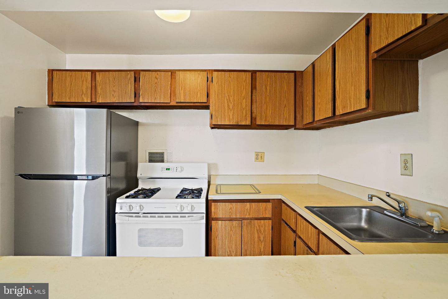 4270 East Capitol St Ne #301 Property Photo 4