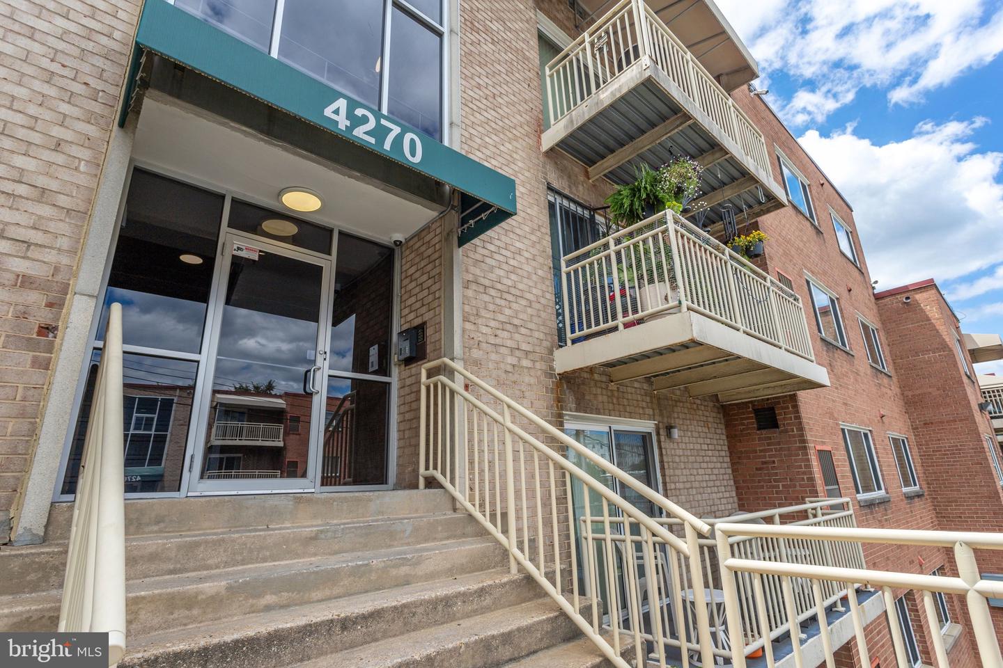 4270 East Capitol St Ne #301 Property Photo 16