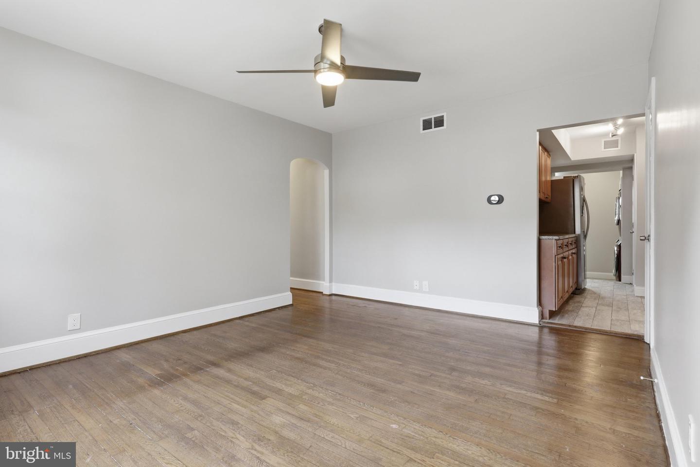 1231 Penn St Ne #1 Property Photo 6