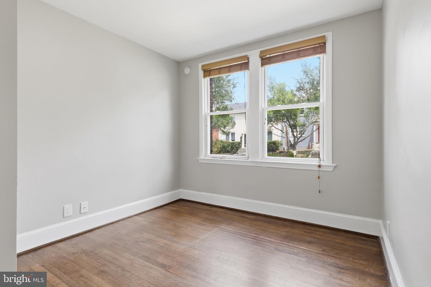 1231 Penn St Ne #1 Property Photo 20