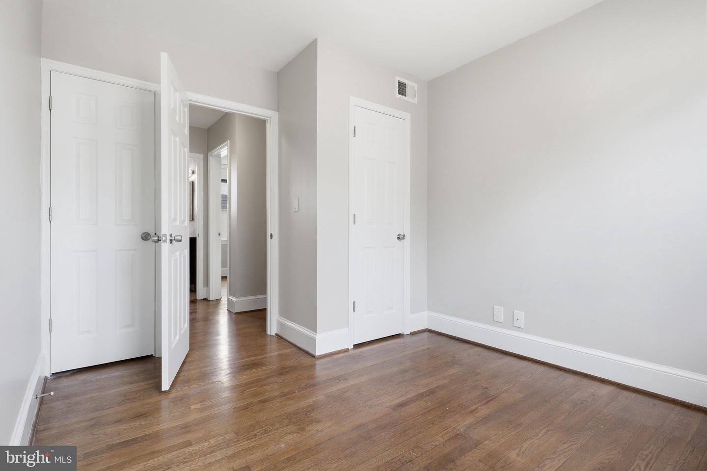1231 Penn St Ne #1 Property Photo 22