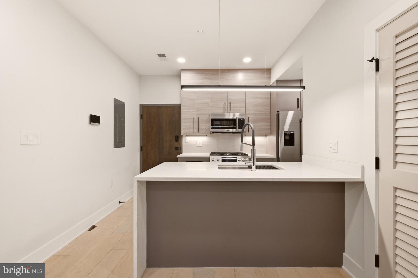 1471 Harvard St Nw #2 Property Photo 10