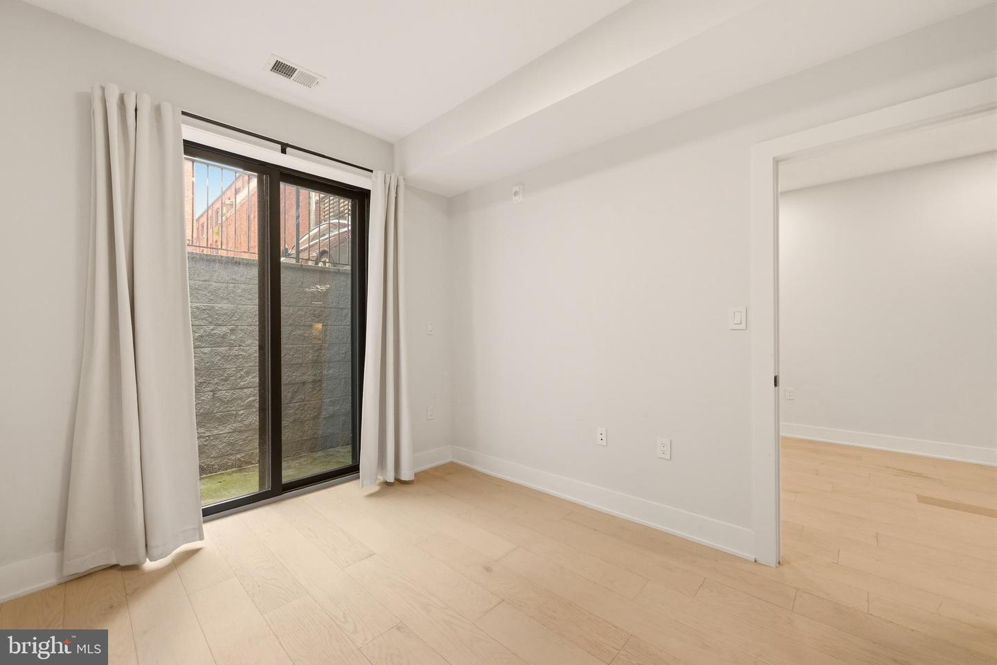 1471 Harvard St Nw #2 Property Photo 12