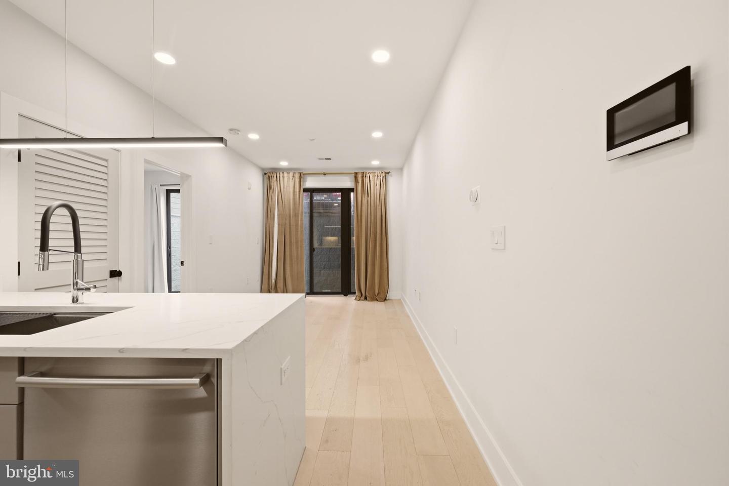 1471 Harvard St Nw #2 Property Photo 17