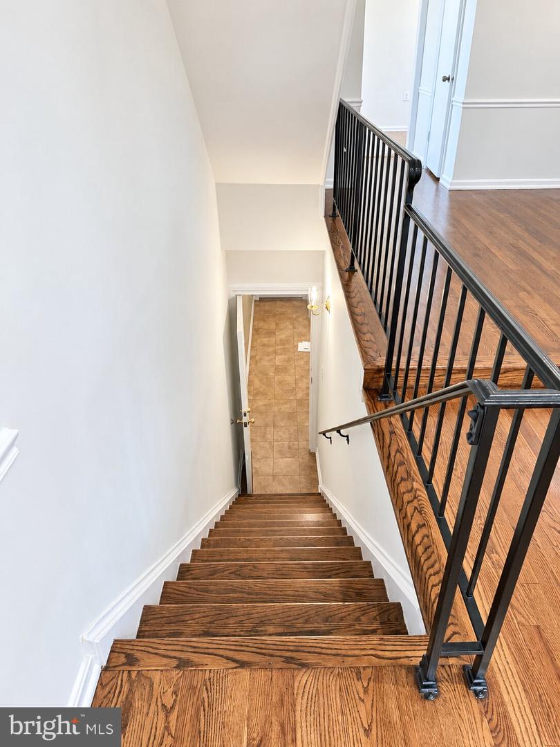 4436 Macarthur Blvd Nw #4b Property Photo 6