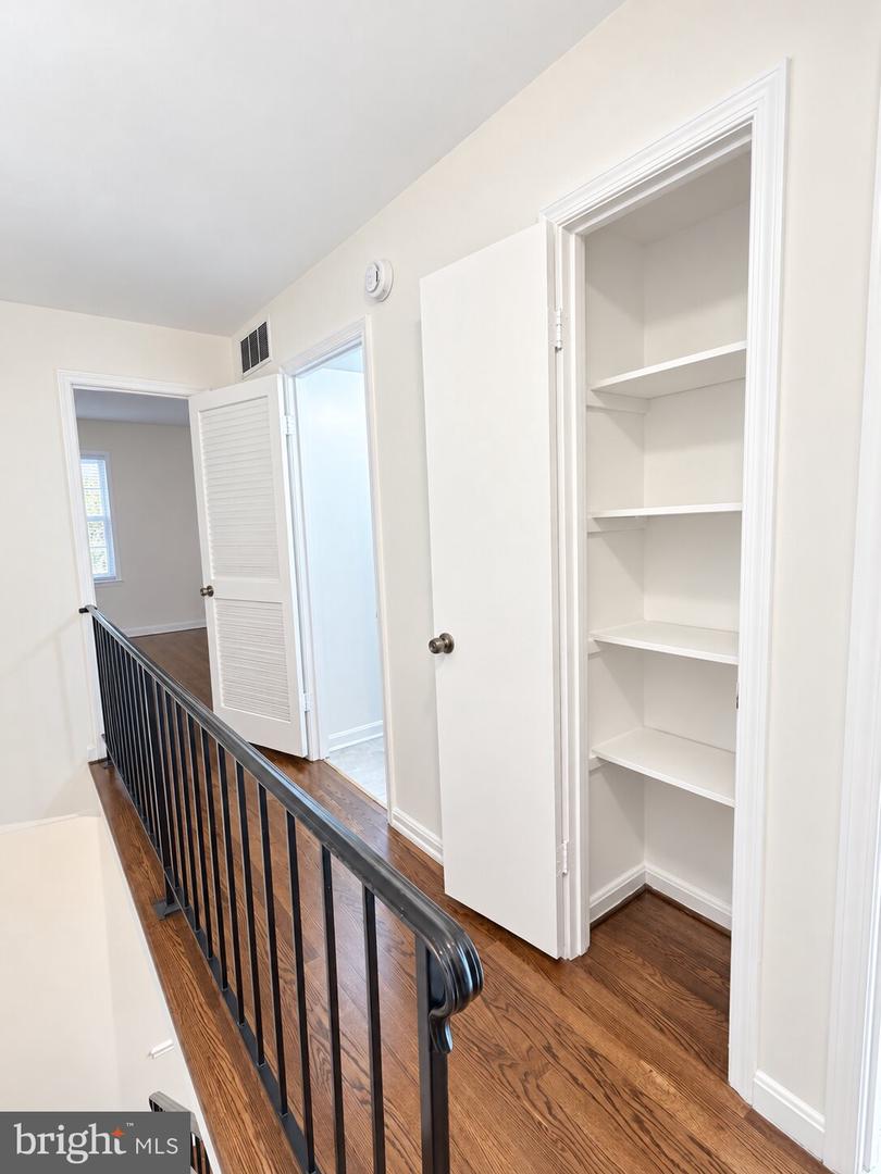 4436 Macarthur Blvd Nw #4b Property Photo 21