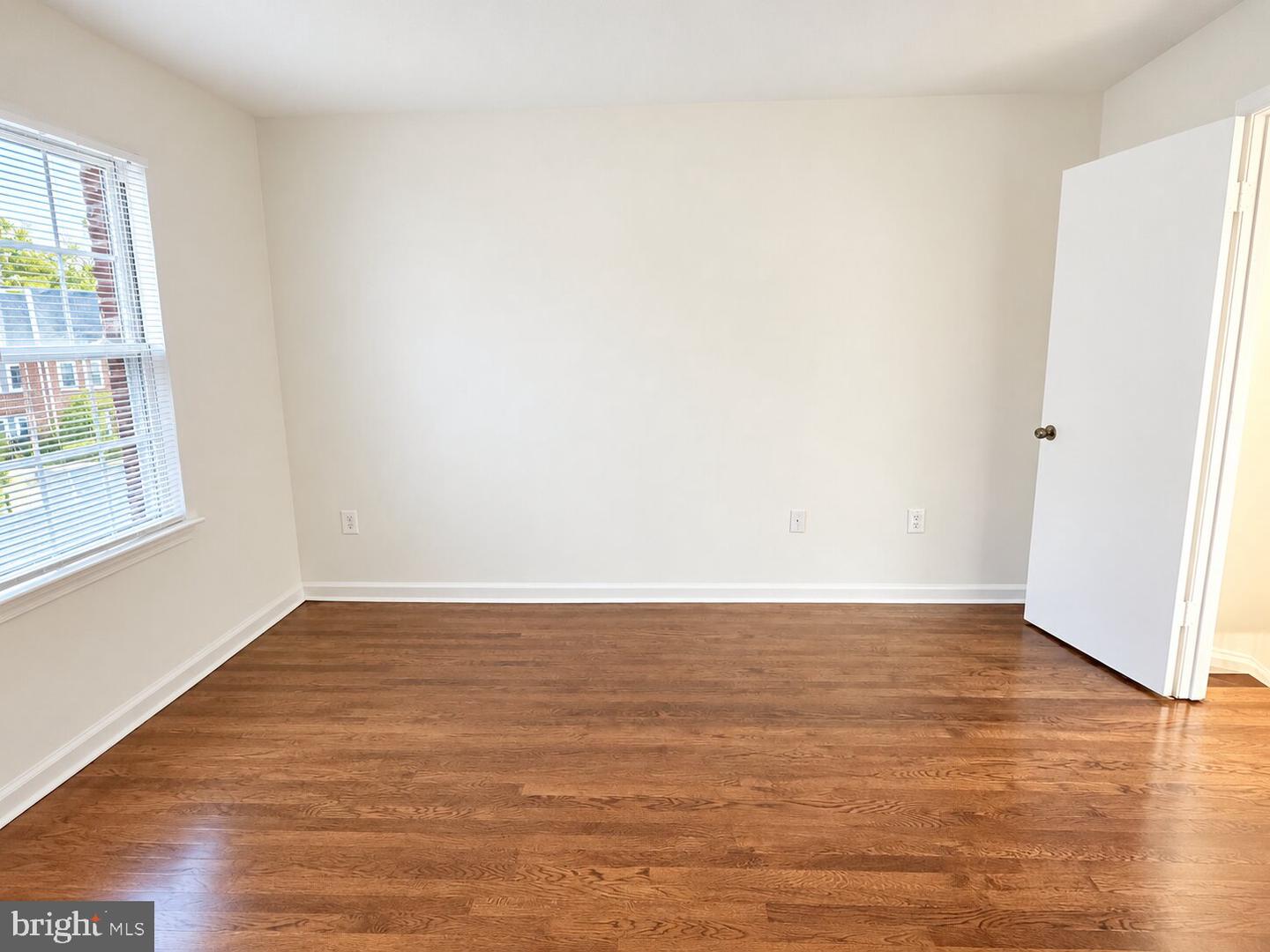 4436 Macarthur Blvd Nw #4b Property Photo 29