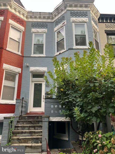 132 V St Nw #2 Property Photo 1