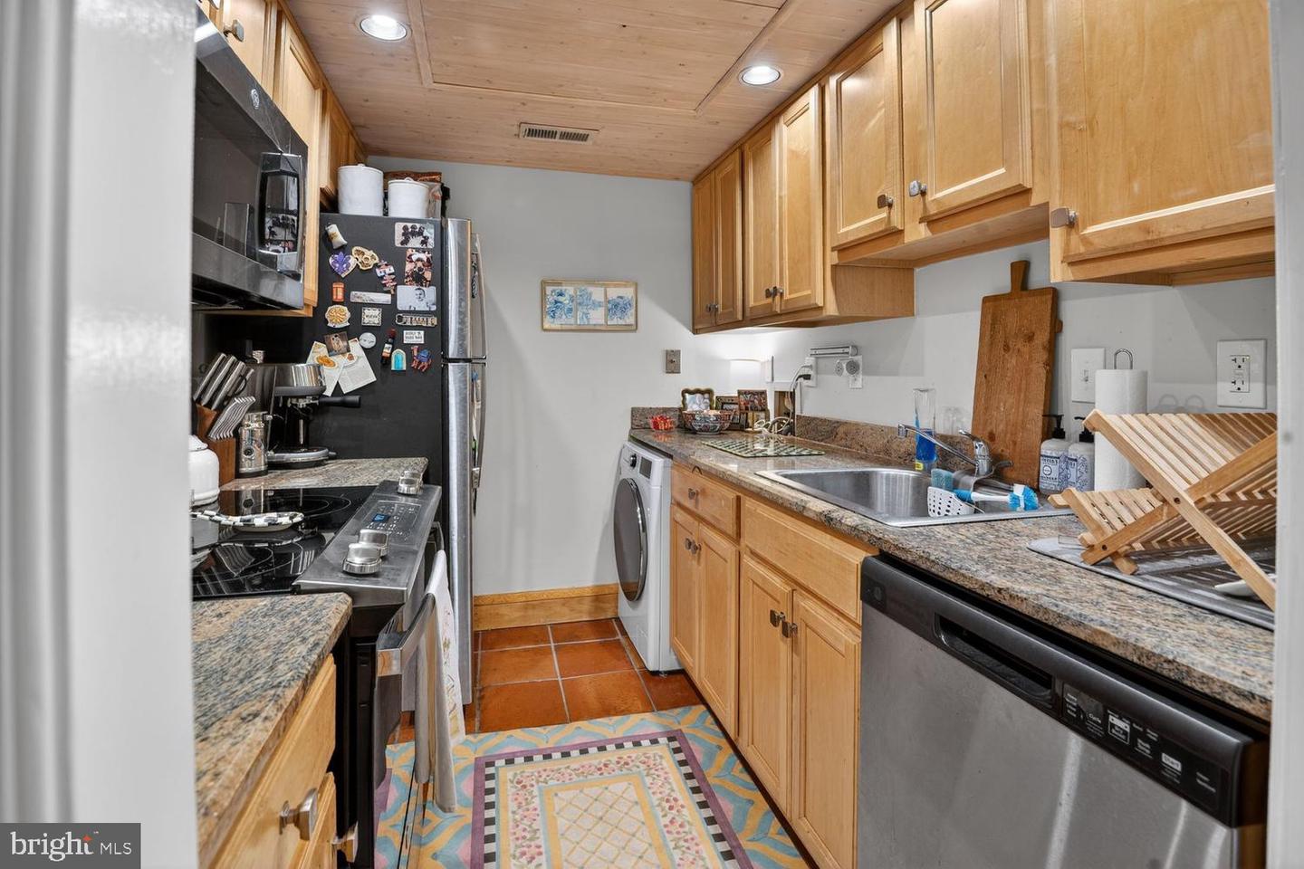 4605 Macarthur Blvd Nw #a Property Photo 5