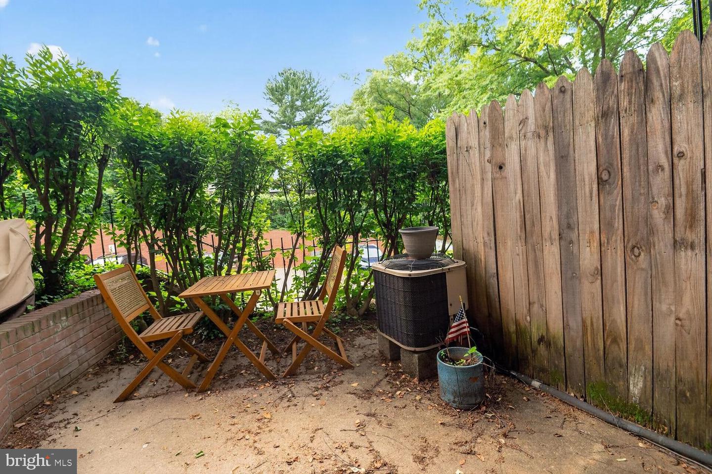 4605 Macarthur Blvd Nw #a Property Photo 8